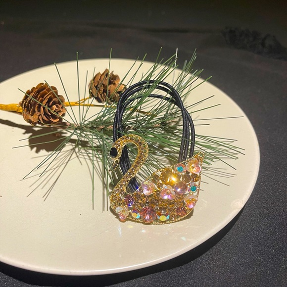 Hair Tie - Picture 3 of 3